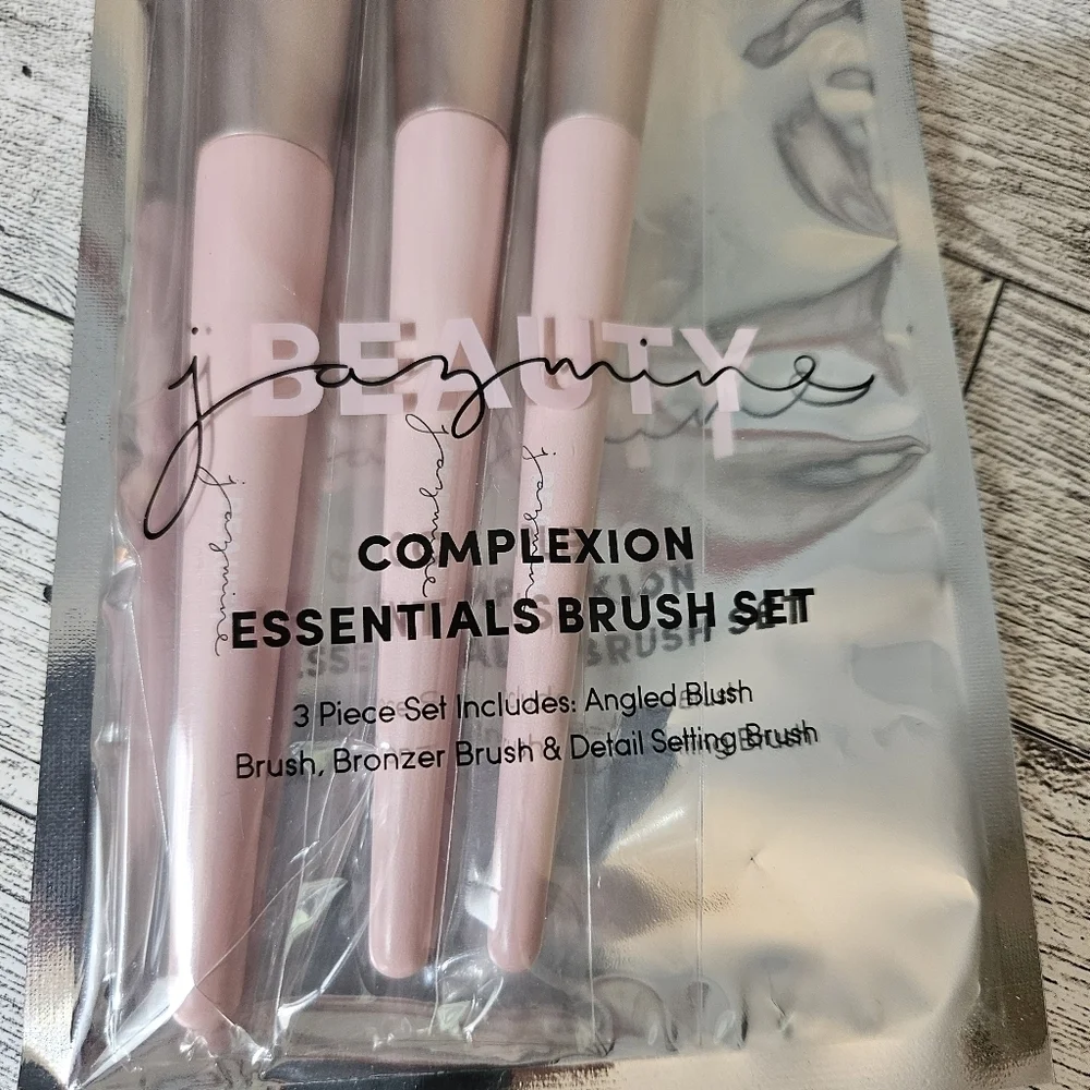 Jazmine Beauty Complexion Essentials Makeup Brush 3 Piece Set New in Package